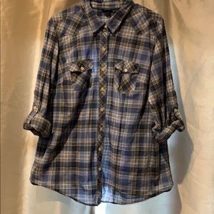 Torrid Women’s plaid button up shirt